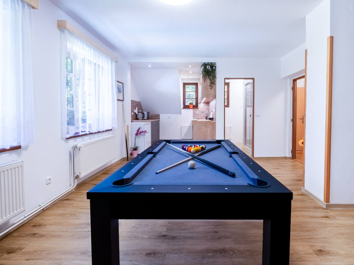 Kulečníkový stůl v apartmá Suite